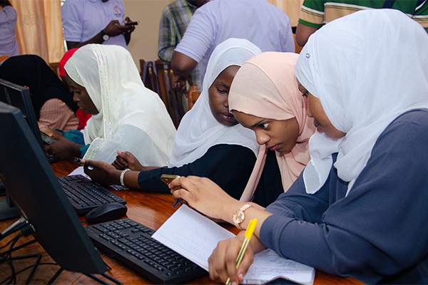 Kazi kwa Vitendo Takadiri